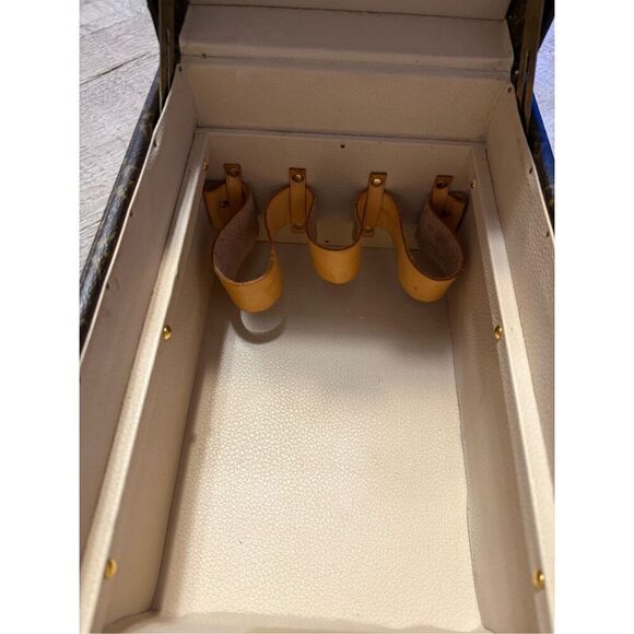 100 authentic Louis Vuitton trunk - Picture 11 of 16